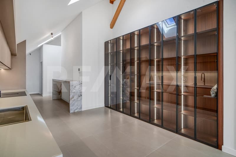 Accès privatif par ascenseur; Dernier étage; 4.5p 135 m²; Jardin 103 m² à Vallamand (1)