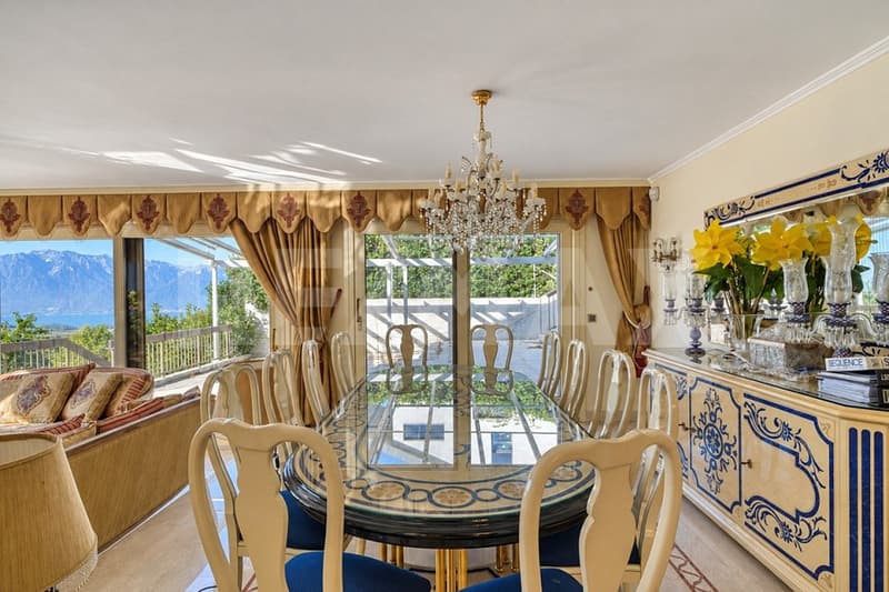 Vue lac, piscine intérieure et 335 m² : villa 6 chambres + studio aux Monts-de-Corsier (1)