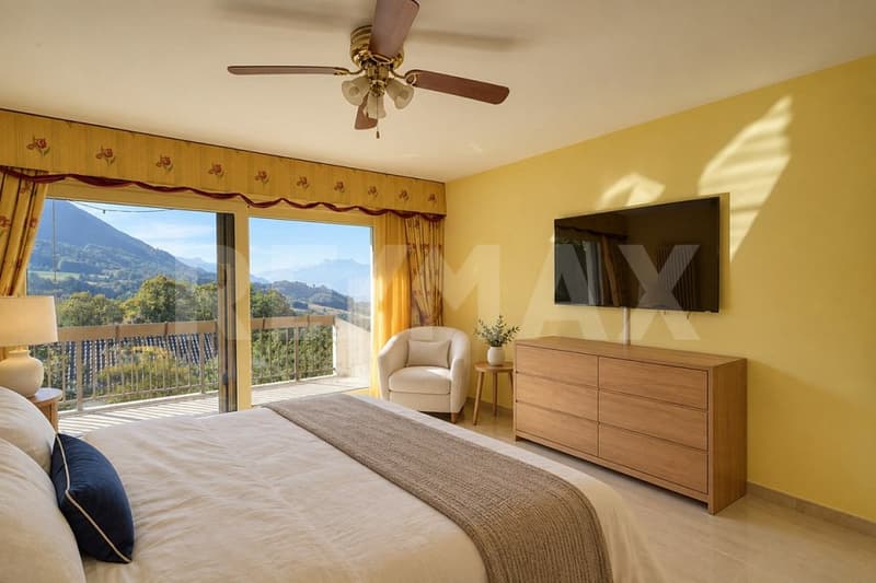 Vue lac, piscine intérieure et 335 m² : villa 6 chambres + studio aux Monts-de-Corsier (4)