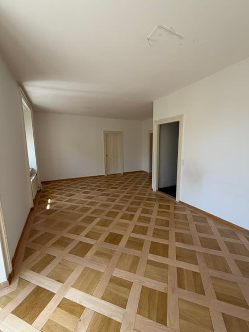 Appartement de 4.5 pièces avec balcon à Bienne (3)