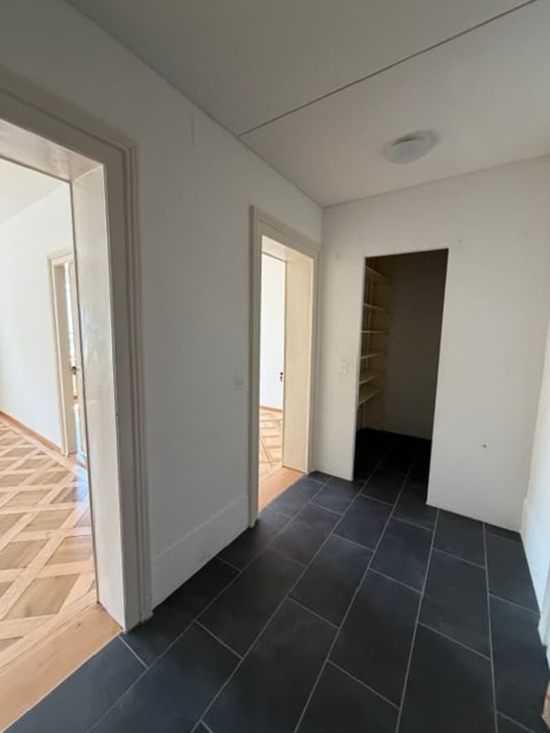 Appartement de 4.5 pièces avec balcon à Bienne (6)