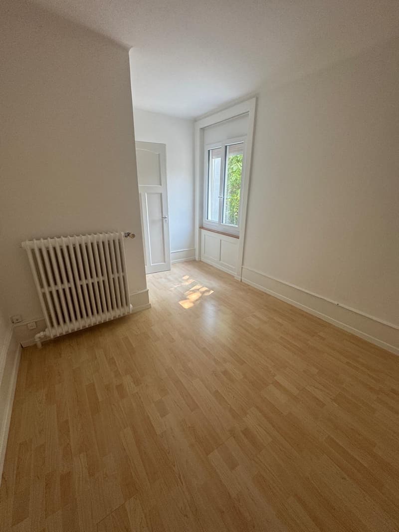 Appartement de 4 pièces au rez-de-chaussée surélevé à Péry-La Heutte (9)