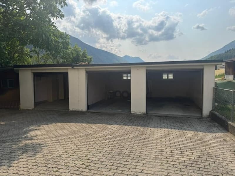 Appartement de 4 pièces au rez-de-chaussée surélevé à Péry-La Heutte (16)