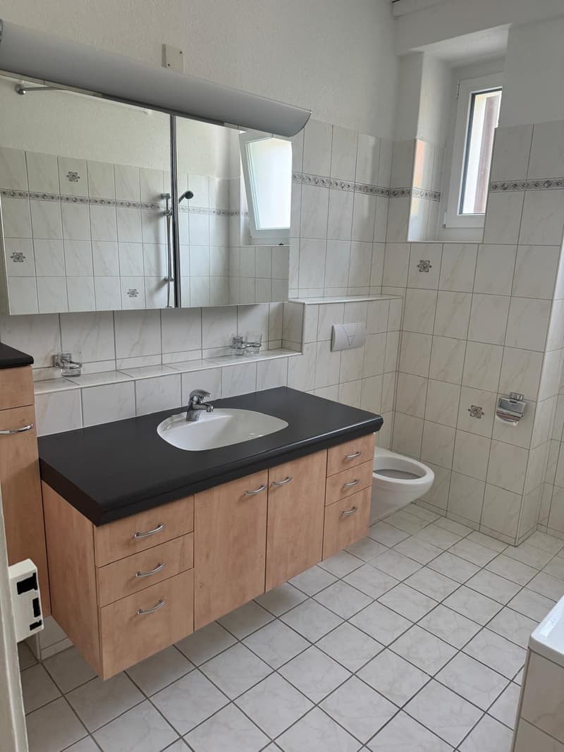 Appartement de 4 pièces au rez-de-chaussée surélevé à Péry-La Heutte (11)