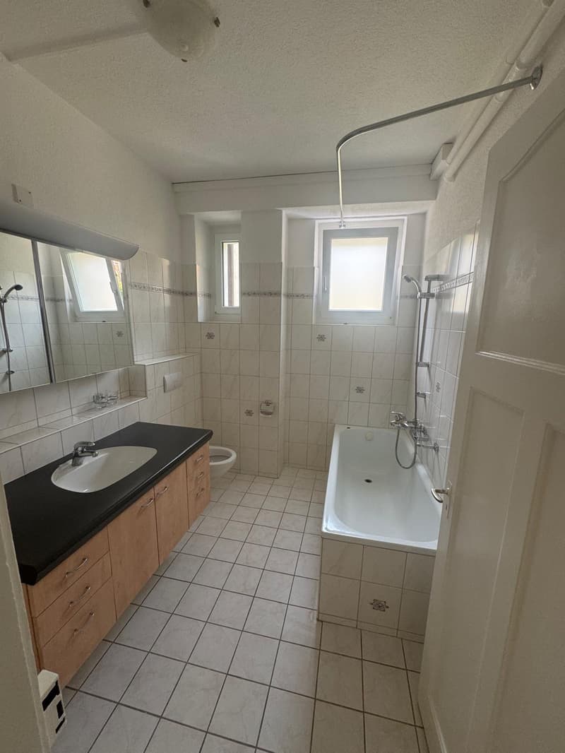 Appartement de 4 pièces au rez-de-chaussée surélevé à Péry-La Heutte (10)