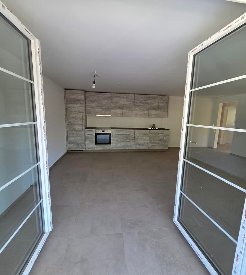 Helle 4-Zimmer-Wohnung mit Balkon in Mümliswil-Ramiswil (3)