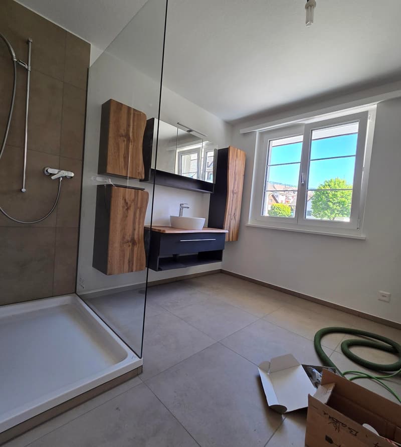 Helle 4-Zimmer-Wohnung mit Balkon in Mümliswil-Ramiswil (7)
