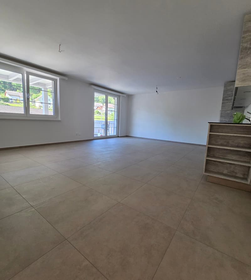 Helle 4-Zimmer-Wohnung mit Balkon in Mümliswil-Ramiswil (6)