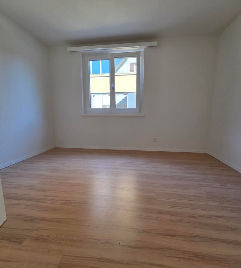 Helle 4-Zimmer-Wohnung mit Balkon in Mümliswil-Ramiswil (11)