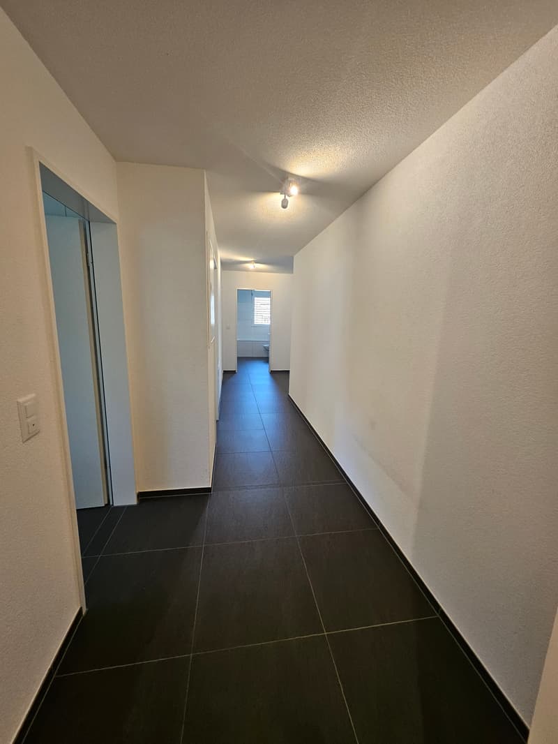 Helle 4.5-Zimmer-Wohnung mit Balkon und Bergblick in Balsthal (10)