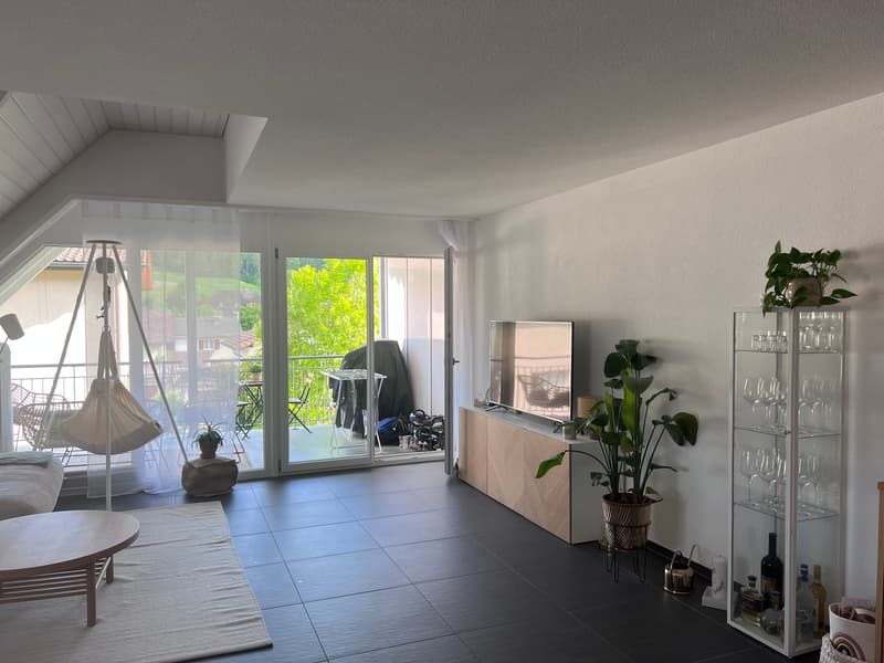 Helle 4.5-Zimmer-Wohnung mit Balkon und Bergblick in Balsthal (2)