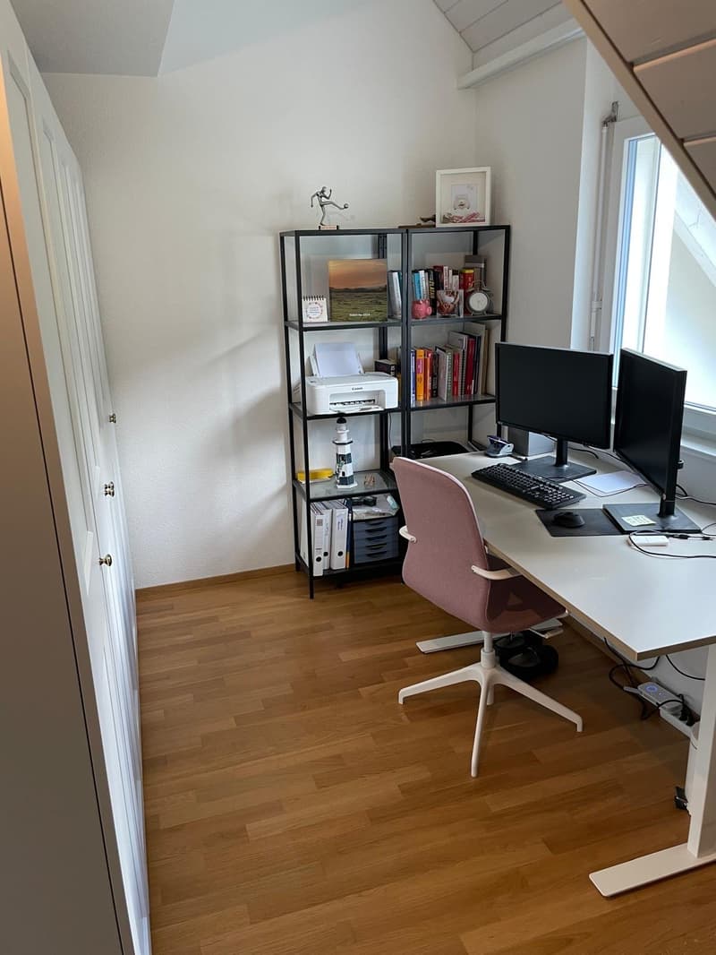 Helle 4.5-Zimmer-Wohnung mit Balkon und Bergblick in Balsthal (6)