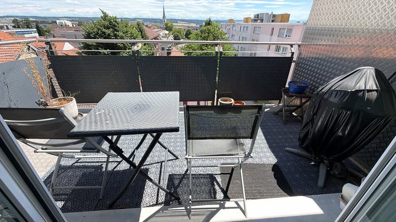 Charmante 3-Zimmer-Wohnung mit Balkon und schöner Aussicht in Grenchen (2)