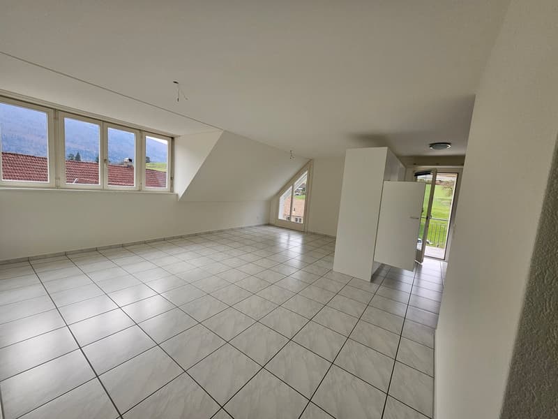 Charmante 4-Zimmer-Dachwohnung in ruhiger Lage von Laupersdorf (3)