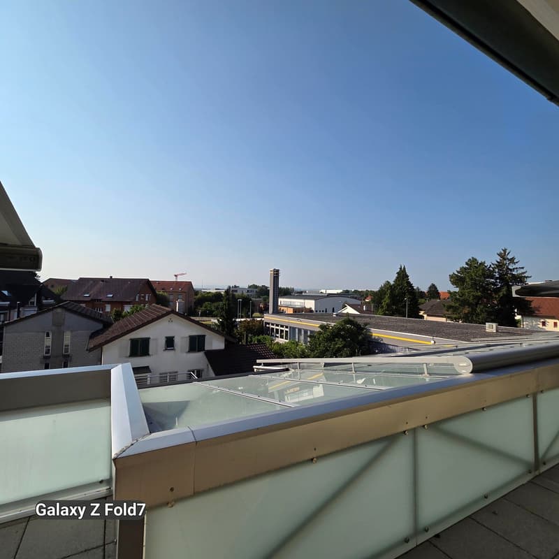 Geräumige 5.5-Zimmer-Wohnung mit Balkon in Oensingen (4)