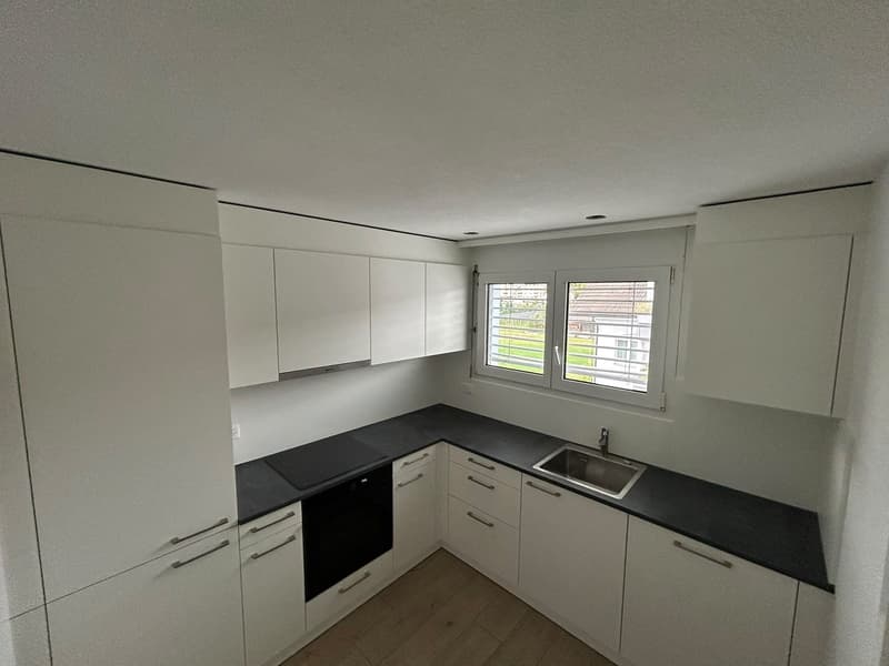 Charmante 3.5-Zimmer-Dachwohnung mit Terrasse in Oftringen (5)