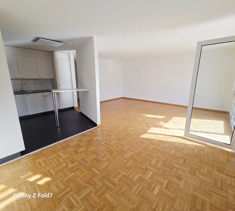 Moderne 3.5 Zimmer-Wohnung mit Terrasse an ruhiger Lage in Oftringen (2)
