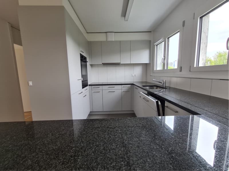 Helle, grosszügige 4.5-Zimmer-Wohnung mit Balkon in Muri b.Bern (1)