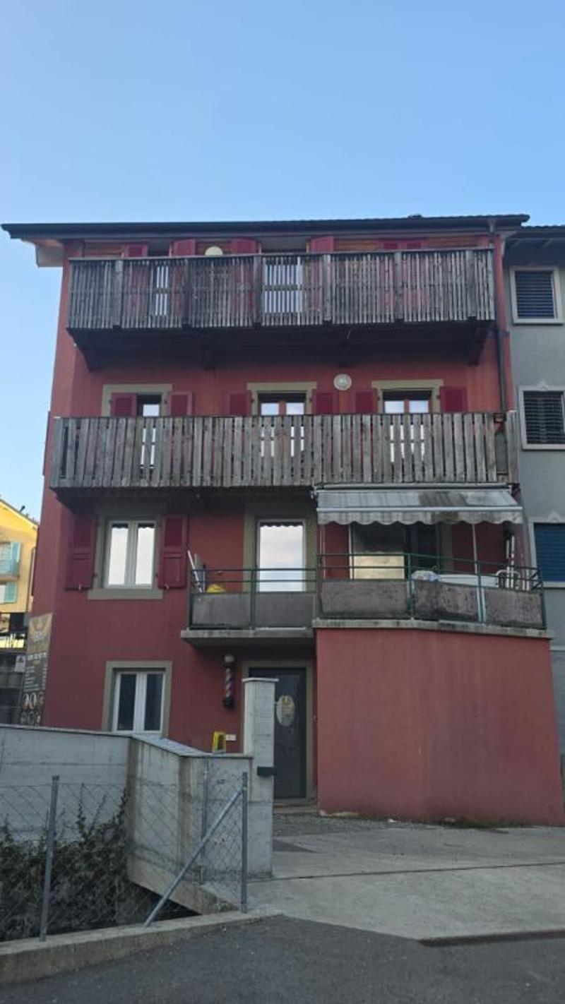 Immeuble de rendement entièrement loué (2)