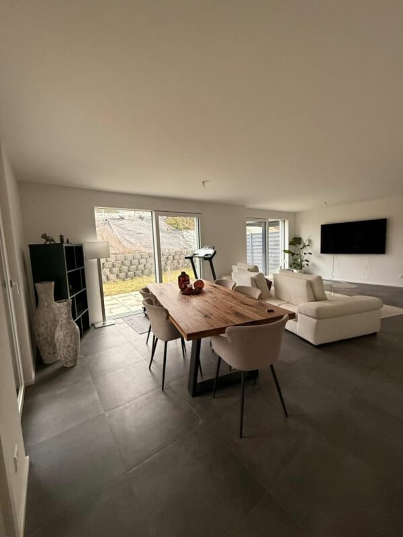 Superbe villa jumelée de 5.5 pièces à louer (2)