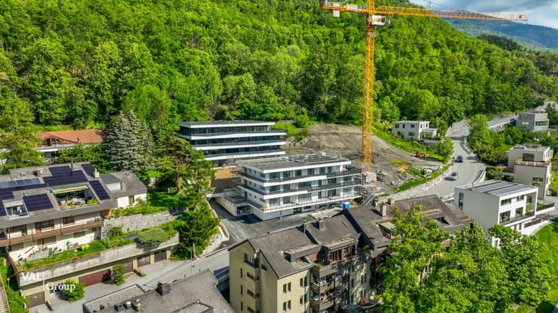Direkt bezugsbereit: 3.5 Zimmer Neubauwohnung an schöner erhöhter Lage (1)