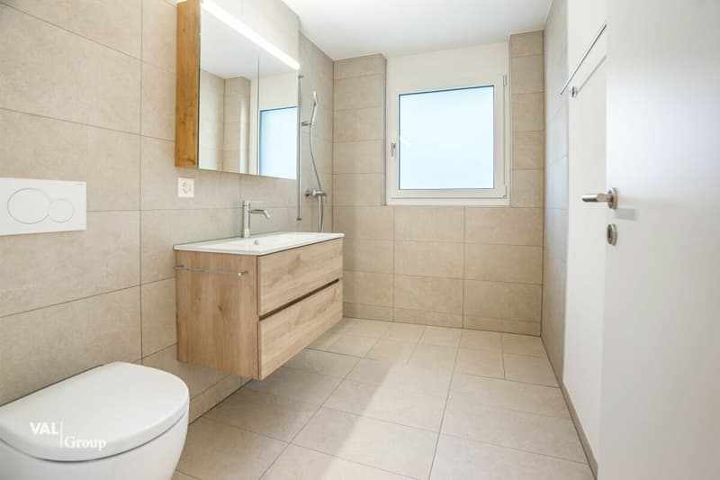 Direkt bezugsbereit: 3.5 Zimmer Neubauwohnung an schöner erhöhter Lage (8)