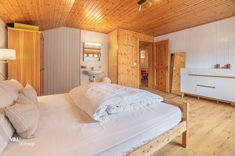 Heimelige Wohnung im charmanten Chaletstil (8)