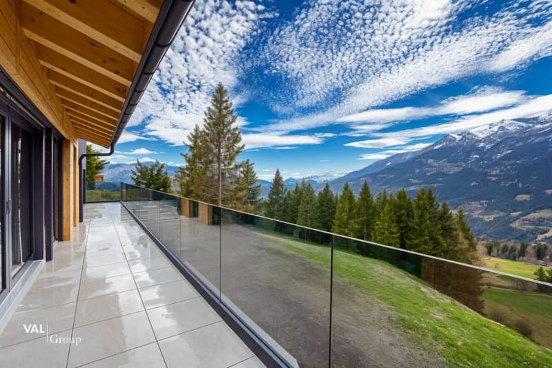 Architecture moderne et vue imprenable sur les Alpes valaisannes (16)