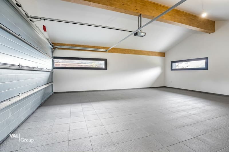 Architecture moderne et vue imprenable sur les Alpes valaisannes (15)