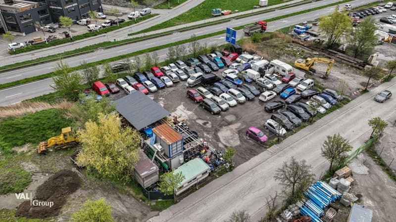 Industrial land in a highly frequented location with excellent visibility (6)