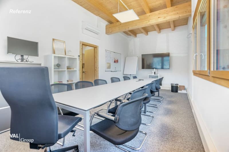 Modern commercial hall for versatile use in prime location for rent (3)