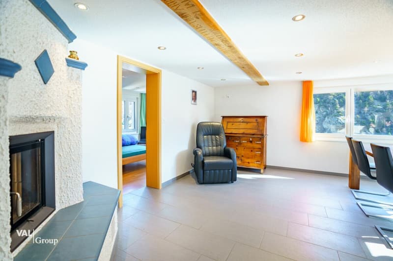 Comprehensively renovated apartment with spectacular views and historic flair (7)