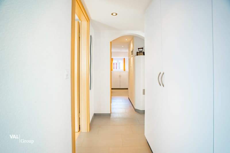 Comprehensively renovated apartment with spectacular views and historic flair (9)