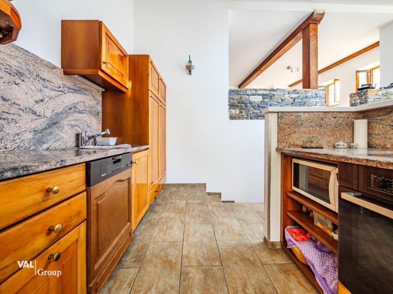 Opportunité unique: Maison avec deux appartements indépendants (5.5 et 2.5 pièces) (6)