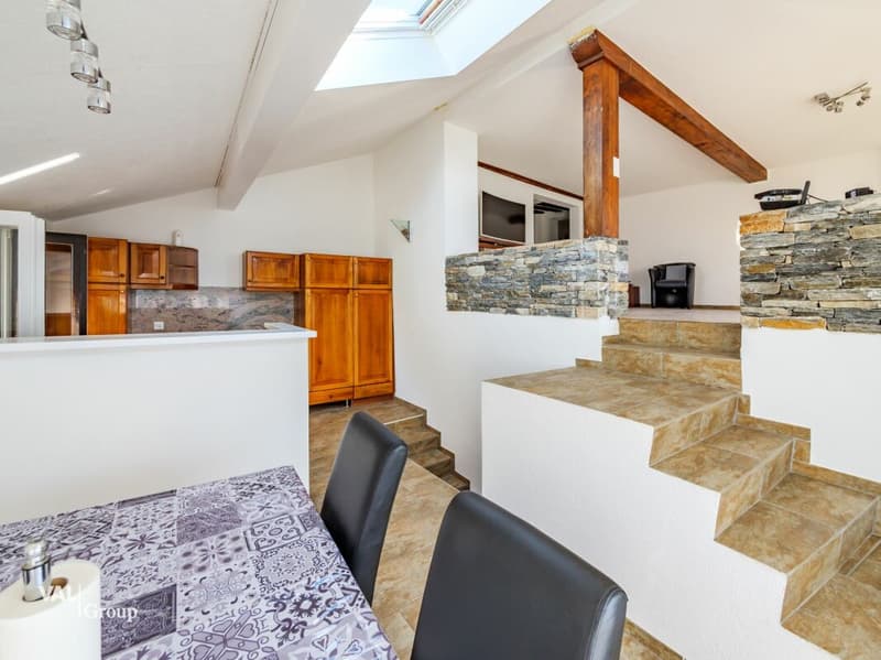 Opportunité unique: Maison avec deux appartements indépendants (5.5 et 2.5 pièces) (4)