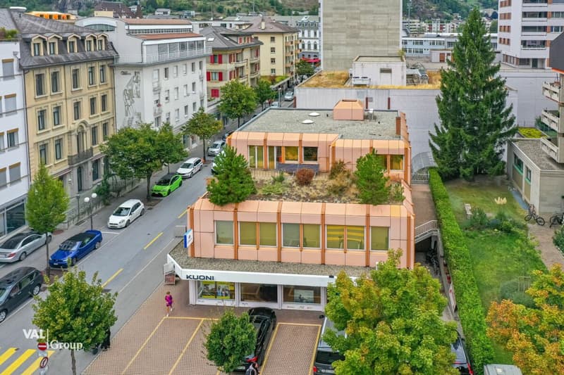 Spazi di stoccaggio o commerciali polivalenti vicino alla stazione di Brig (9)
