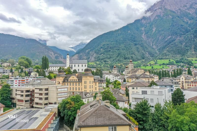 Spazi di stoccaggio o commerciali polivalenti vicino alla stazione di Brig (10)
