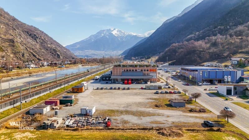 Terreno edificabile in una posizione molto frequentata, strategicamente attraente, in affitto o in diritto di costruzione (5)