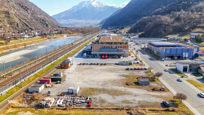 Terreno edificabile in una posizione molto frequentata, strategicamente attraente, in affitto o in diritto di costruzione (6)