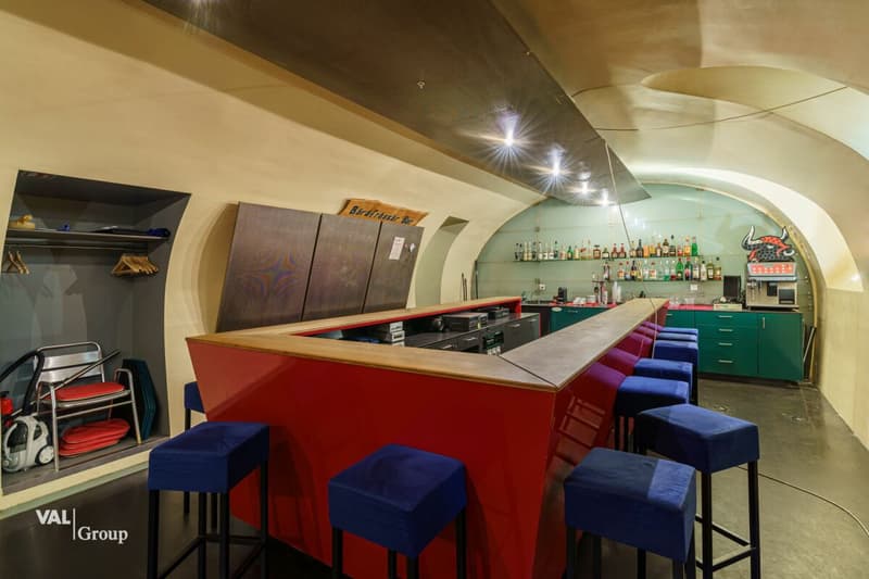 Charming bar premises in a highly frequented location (2)