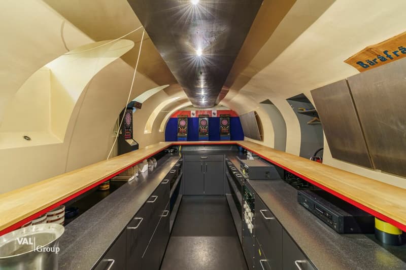 Charming bar premises in a highly frequented location (3)