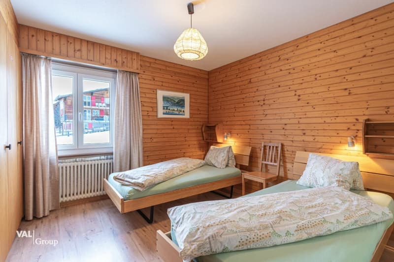 Immeuble d'appartements avec 4 unités résidentielles spacieuses (6)