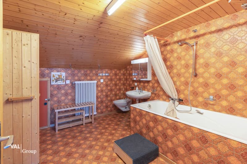 Immeuble d'appartements avec 4 unités résidentielles spacieuses (4)