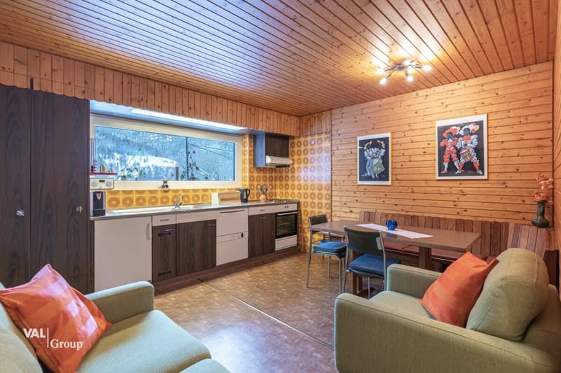 Immeuble d'appartements avec 4 unités résidentielles spacieuses (5)