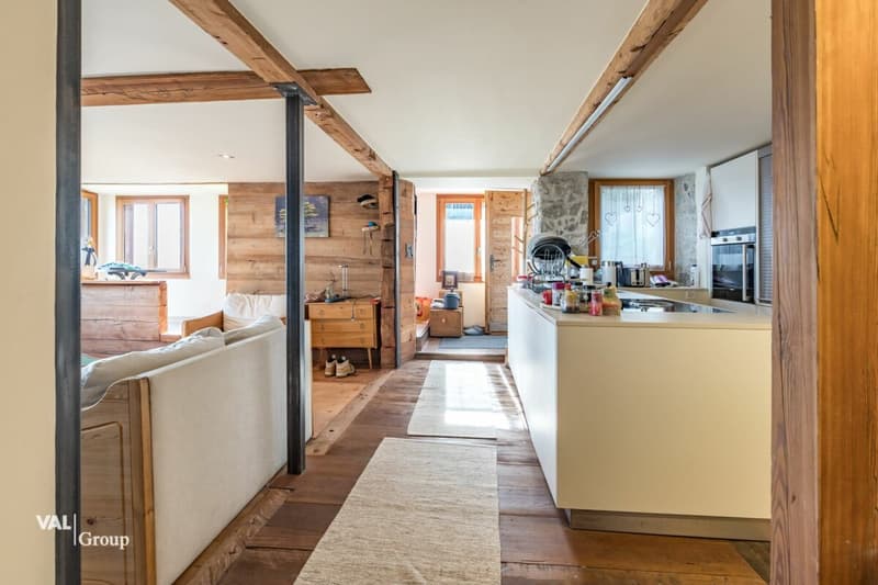 Top renovierte Wohnung im Herzen von Eischoll inkl. 3 Aussenparkplätze (3)