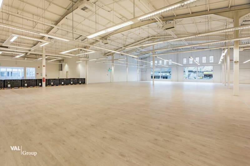Ampia sala commerciale a Eyholz - versatile e ideale per la connessione (3)