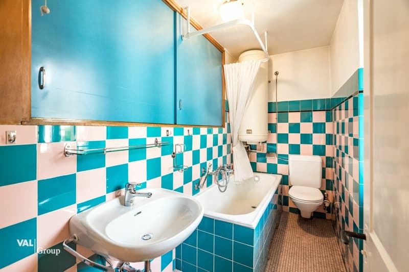 Nostalgie trifft Potenzial: Grosszügige 4.5 Zimmer-Wohnung mit Seele (9)