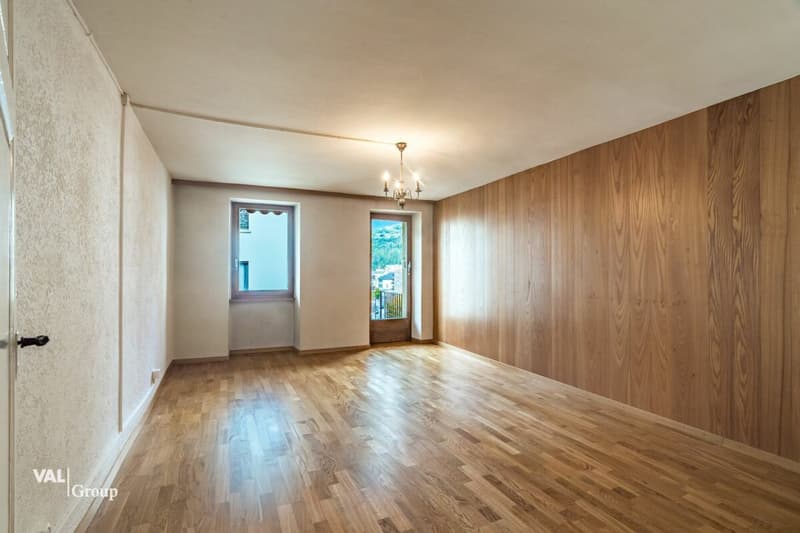 Nostalgie trifft Potenzial: Grosszügige 4.5 Zimmer-Wohnung mit Seele (7)