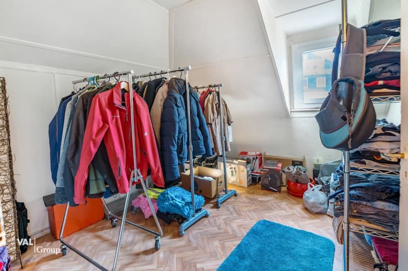 Deux appartements + dépôt, dans maison de 3 unités (10)