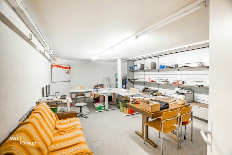 Attractive ground floor and basement property in a prime central location in Visp (2)